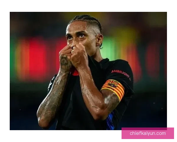 拉菲尼亚在本赛季展现出优秀状态，成为巴西足球的期待之星。