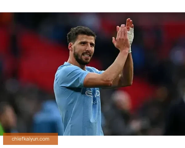 鲁本·迪亚斯领导能力获认可，曼城后防核心表现稳健稳定指挥作用